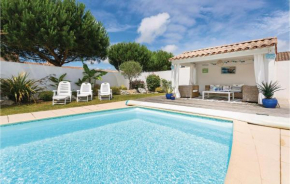 Holiday home Saint Jean de Monts 43 with Outdoor Swimmingpool